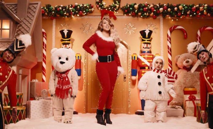 Mariah Carey moderniza su video de “All I want for Christmas is you”