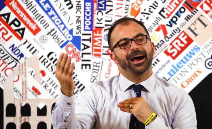 Renuncia ministro de educación italiana por bajo presupuesto