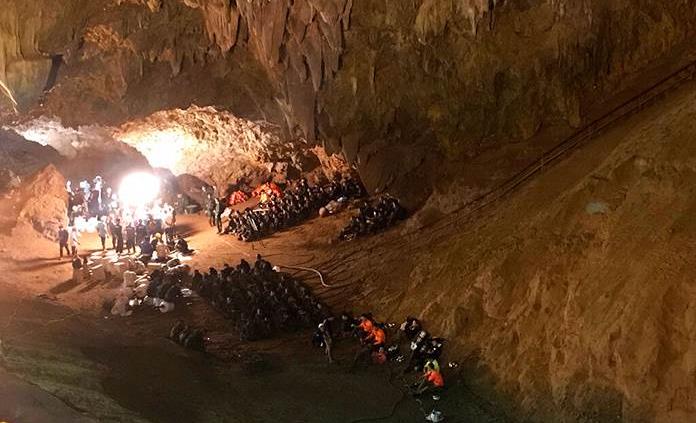 Muere militar por infección que contrajo durante rescate de niños en cueva de Tailandia