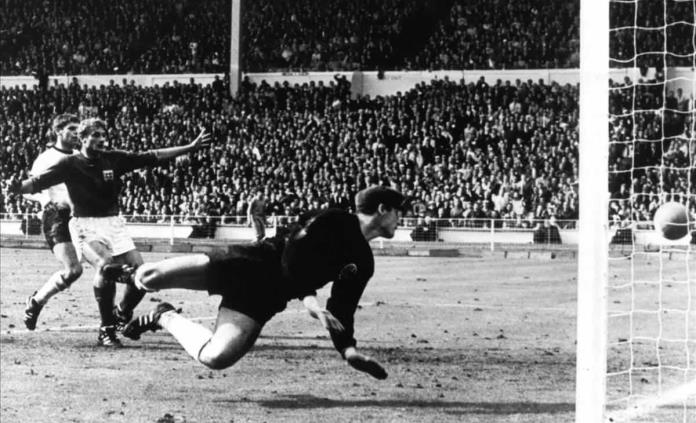 Muere el portero del gol fantasma más famoso de todos los tiempos (VIDEO)