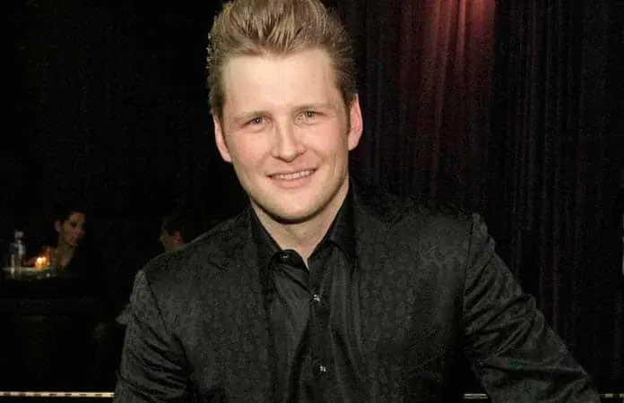 Alexander Acha pone en tela de juicio la música de Bad Bunny