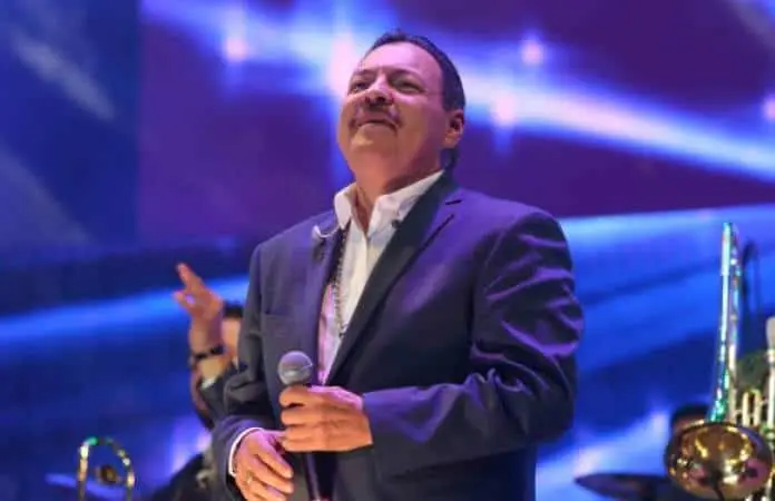 Julio Preciado, hospitalizado por neumonía