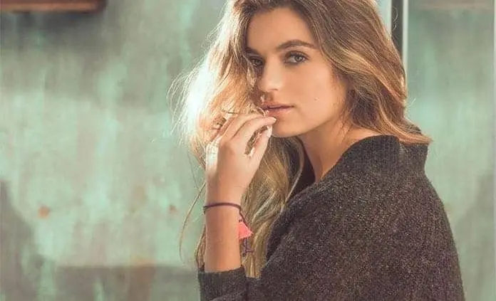 Sofía Castro explota contra la prensa tras sufrir momento abrumador en aeropuerto de CDMX