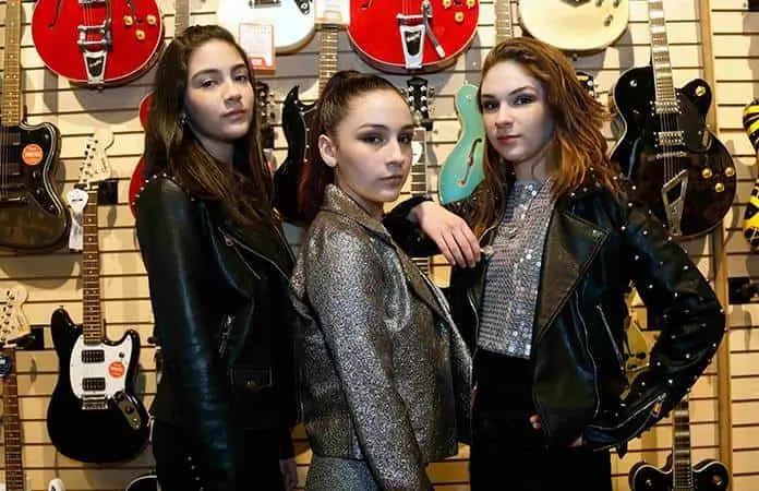 The Warning, sensación en la NFL con su actuación en vivo