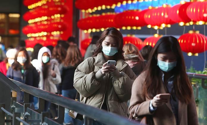 Muertos por coronavirus en China llegan a 361 y a 17 mil 205 los contagiados