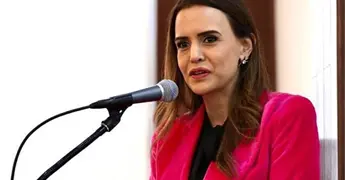 Morena nombra a Clara Luz Flores coordinadora en NL