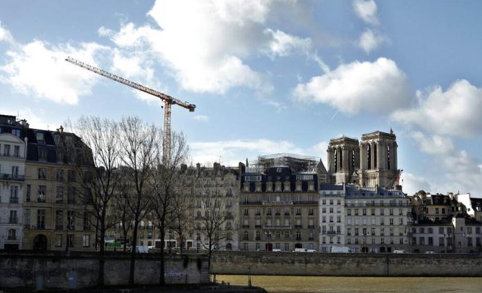 Francia estudia legalizar la asistencia sexual a personas con discapacidad
