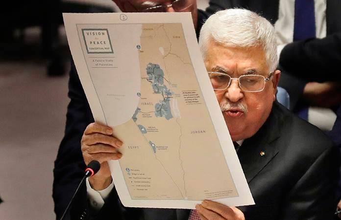 Abbas mostró el mapa del territorio fragmentado que propone Trump como Estado palestino / Foto: AP