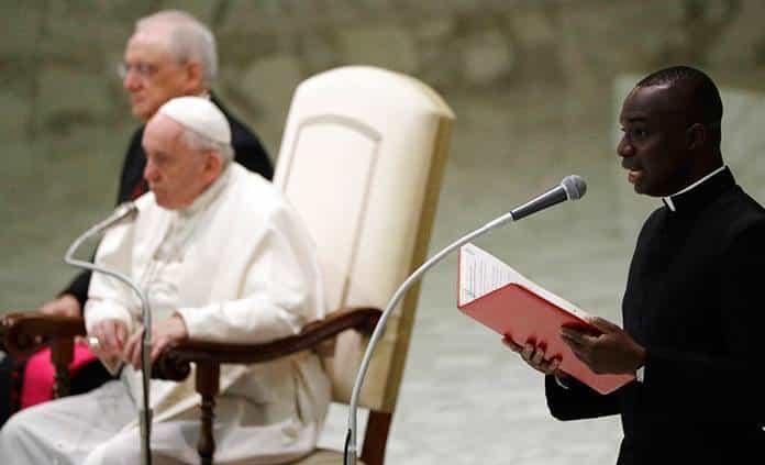 Papa rechaza la ordenación de hombres casados