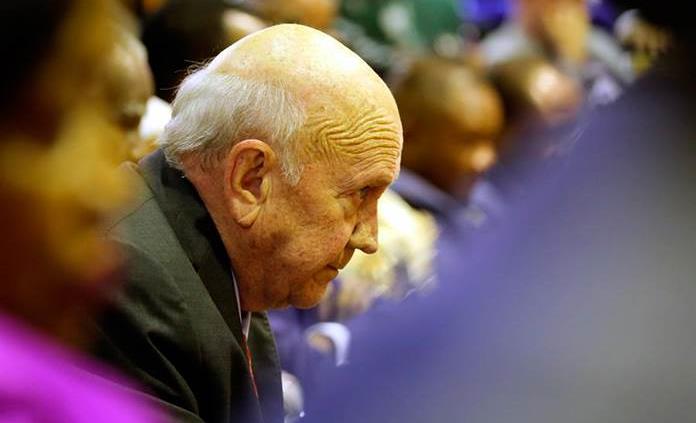 Expresidente sudafricano se disculpa por decir que apartheid no fue crimen contra humanidad