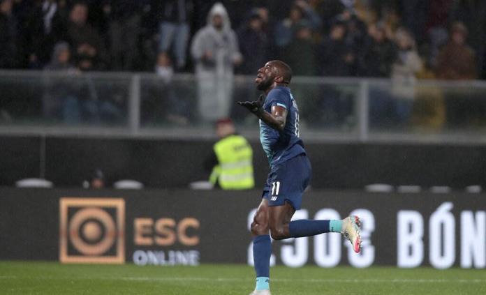 Repudian en Portugal insultos racistas a jugador del Porto