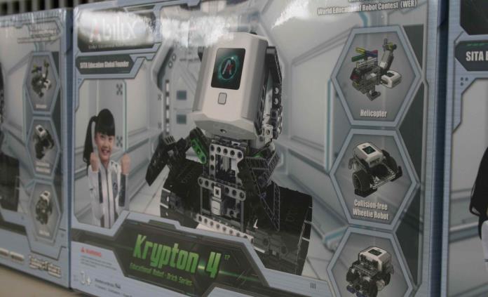 Adquiere CECyTE 10 robots para alumnos de Mecatrónica y Electrónica