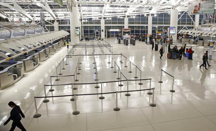 EEUU analiza exhortar a los estadounidenses a no viajar al extranjero bajo ninguna circunstancia