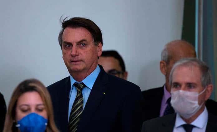 Bolsonaro menosprecia el avance del COVID-19 y exige el fin del aislamiento