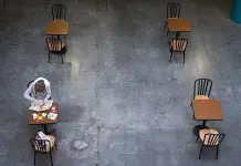 Con las mesas vacías por el coronavirus, chefs del mundo dan batalla más allá de la cocina