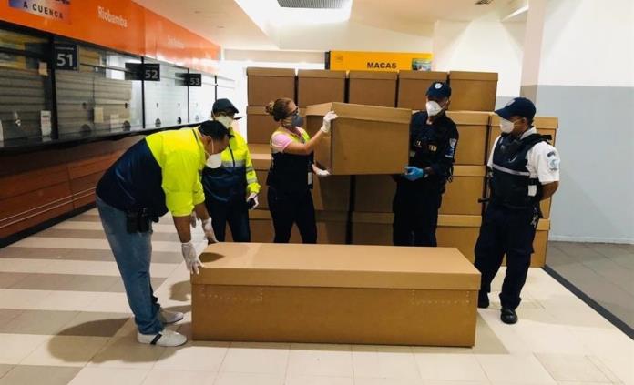 Municipio de Guayaquil entregará féretros de cartón en emergencia por COVID