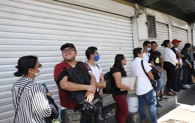 IMSS contrata en la CDMX a 300 médicos y enfermeras en dos días por el COVID-19