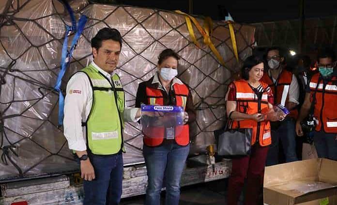 Llegan los insumos médicos de China