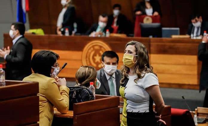 Aprueban desafuero de dos diputados paraguayos por violar cuarentena por el COVID-19