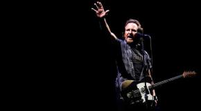 Pearl Jam lleva su música al cine