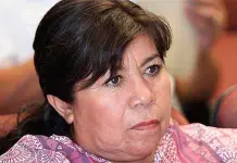 Graciela Gait&aacute;n pide cuentas a la SEP, aunque defendi&oacute; nuevos libros de textos