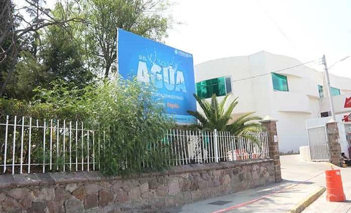 Protestan vecinos de Infonavit-Morales por agua sucia