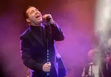 El Homenaje Musical de Cristian Castro a José José El Homenaje Musical de Cristian Castro a José José