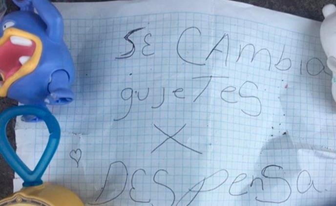 Luis Ángel cambia sus juguetes por despensa para apoyar a su mamá ante crisis por el Covid-19