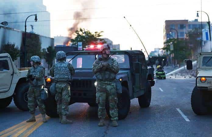 El gobernador de Minesota ordenó la movilización de toda la Guardia Nacional / Foto: AP