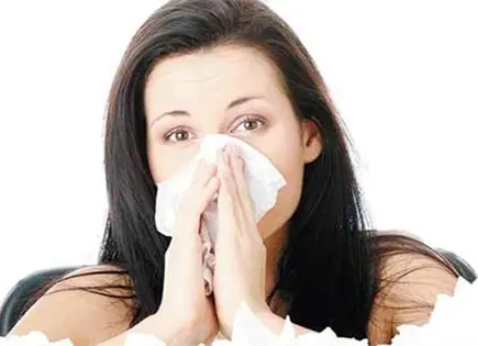 Rinitis alérgica de invierno: síntomas y diferencias con resfriados