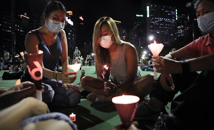 Vigilia por Tiananmen en Hong Kong termina con varios detenidos