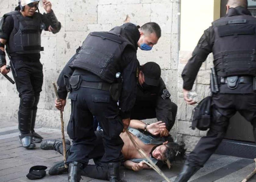 Una manifestación para reclamar justicia por Giovanni derivó en disturbios en Guadalajara / Foto: EFE