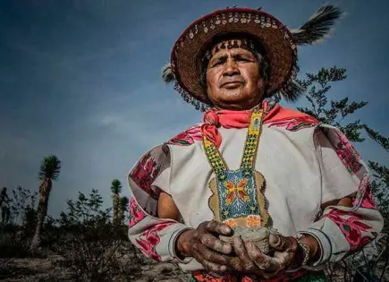 Claudia Sheinbaum devuelve tierras a los Wixárikas en Nayarit