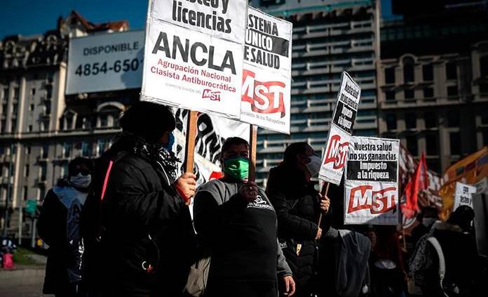 Personal médico argentino protesta por la situación en hospitales