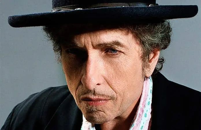 La transformación de Bob Dylan: de la protesta a la poesía en el rock
