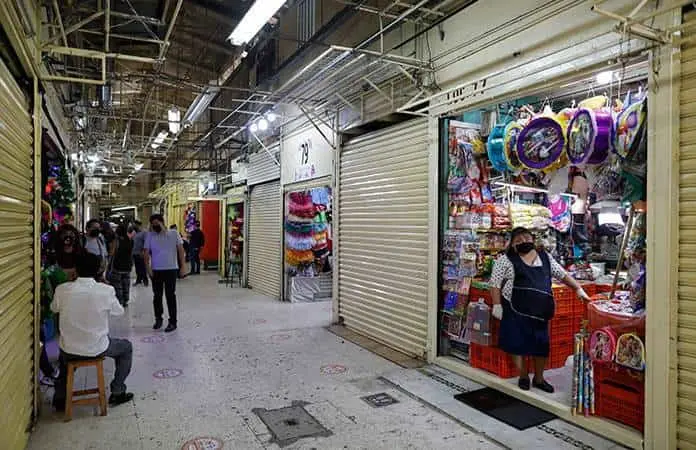 Prohibición de venta de animales en Mercado Sonora desata controversia