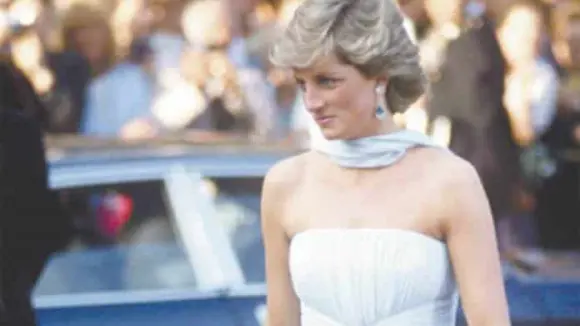 Subasta Exclusiva de Moda de la Princesa Diana en Beverly Hills
