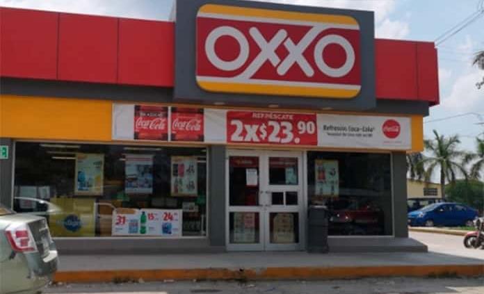Hombres armados asaltan en un OXXO de Ciudad Valles