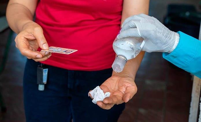 Cierran los colegios para elecciones presidenciales y legislativas en Dominicana