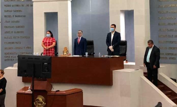 Congreso guarda un minuto de silencio por alcalde de Vanegas fallecido por Covid