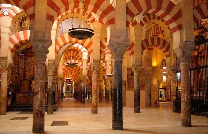 La Mezquita de Córdoba, un edificio de la época árabe convertido en catedral / Foto: EFE