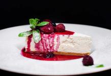 En el D&iacute;a del Cheesecake, una receta de Paulina Abascal