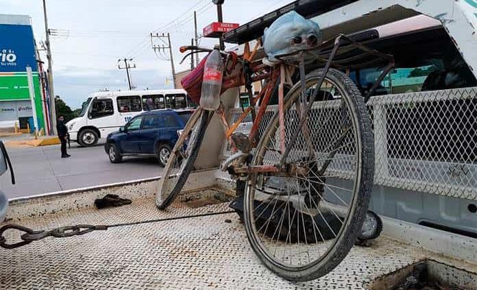 Conductor embiste y da muerte a ciclista