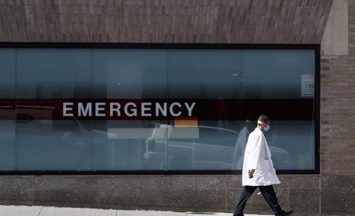Más de 900 trabajadores de salud han muerto por COVID-19 en Estados Unidos