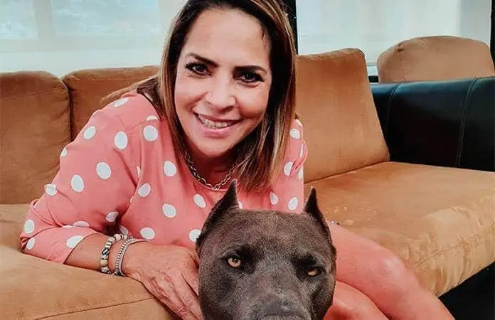 Ana María Alvarado gana juicio laboral y lucha por su reinstalación en la radio