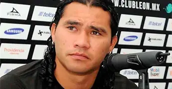 El Gullit Pe&ntilde;a se registra con Morena para buscar la alcald&iacute;a de Le&oacute;n