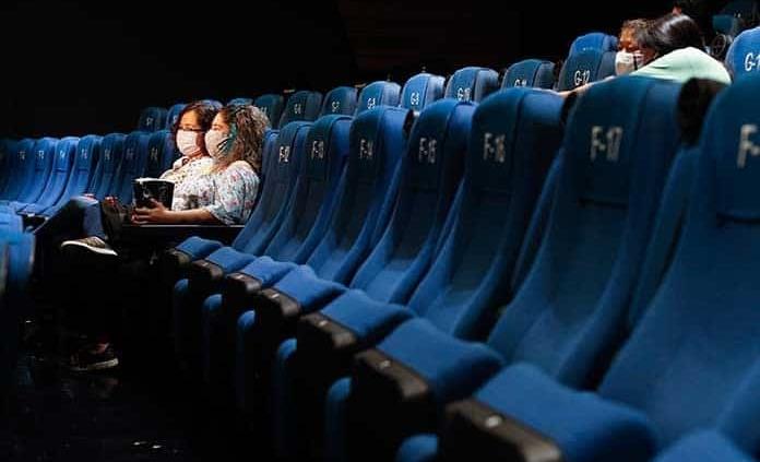 Un estudio afirma que latinos irían más al cine si hubiera más roles latinos