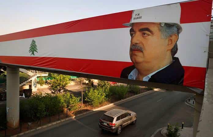 La imagen del asesinado primer ministro libanés Rafik Hariri en un puente de Beirut / Foto: AP