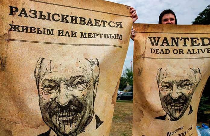 Manifestantes protestan contra el presidente de Bielorrusia, Alexandr Lukashenko / Foto: EFE