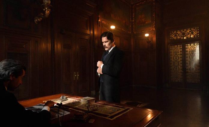 Tesla, con Ethan Hawke, un filme con escasa electricidad